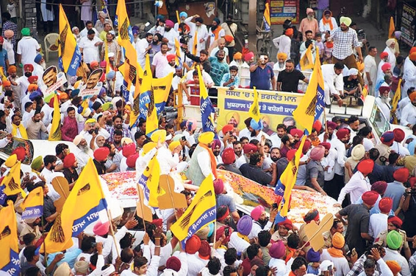 ਭਗਵੰਤ ਮਾਨ ਵੱਲੋਂ ਲਾਲਜੀਤ ਭੁੱਲਰ ਦੇ ਹੱਕ &rsquo;ਚ ਰੋਡ ਸ਼ੋਅ